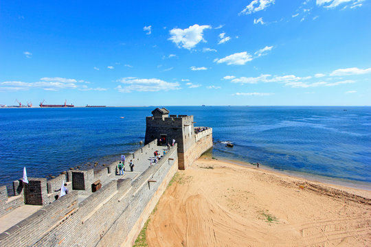 China ancient Great Wall building scenery - Powered by Adobe