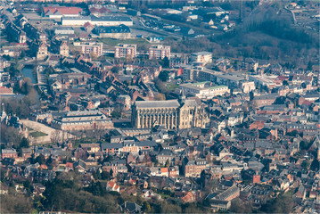Obraz premium vue aérienne de la ville d'Eu en France