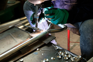 Welding of steel spade handle