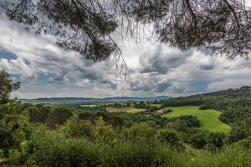 Fototapeta na wymiar View of the Tuscan countryside from the village of Bagno Vignoni