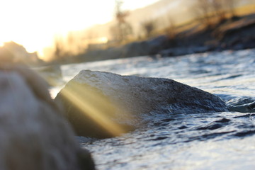 Fluss mit Wasser