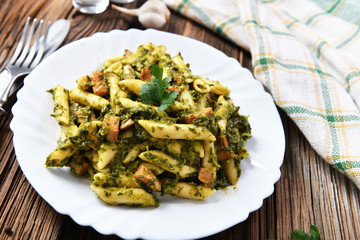 Penne pasta with spinach