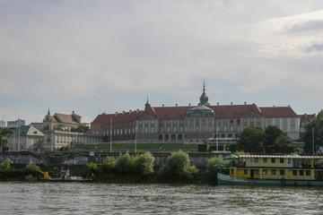 Fototapeta premium rzeka wisła i widok na zamek królewski