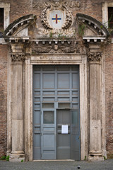 Fototapeta na wymiar porte ancienne à Rome