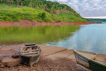 La ciudad de Wanda, Misiones. Se encuentra sobre el Río Paraná.  