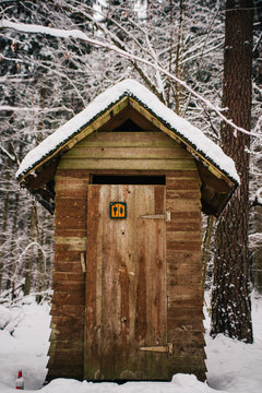Outdoor toiler