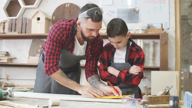 In carpentry coworking studio children and youngsters can learn a useful profession together with Dad. There are carpentry classes for beginners in the Daddy-son format in wooden workshop.