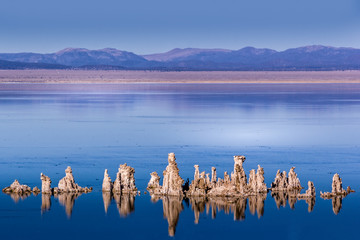 Mono Lake, tufa sculptures