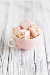 rosa Turron in Tasse