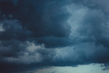 Obraz premium dark clouds before a thunderstorm