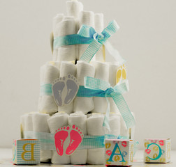 Baby shower baby shower cake tort ciasto diapers new born noworodek prezent - obrazy, fototapety, plakaty