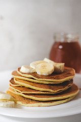 honey banana pancakes