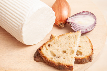 Obraz na płótnie Canvas bread, onion and cheese