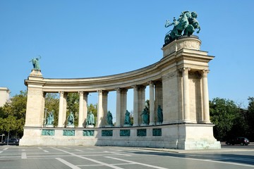 Obraz premium The city's attractions. Traveling in Europe. Budapest Hungary monument