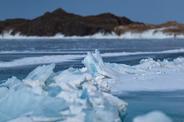 Fototapeta na wymiar Permanent ice crack on Baikal