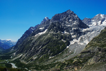 Fototapeta na wymiar Tour de Mont Blanc. Alpy, Szwajcaria, Europa 
