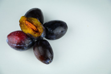 The fresh plums have many vitamin especially vitamin C
