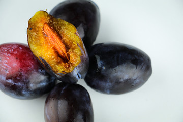 The fresh plums have many vitamin especially vitamin C