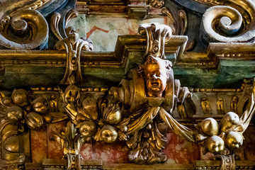 Chérubin sculpté dans du bois doré, Cathédrale Sainte Croix, Barcelone