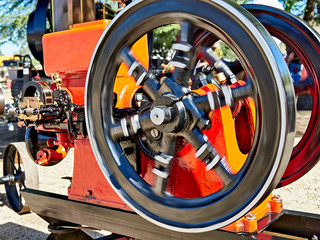 Antique vintage gasoline hit and miss engine