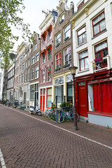 Fototapeta na wymiar Petite rue à Amsterdam