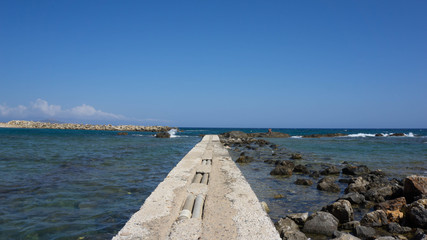 Fototapeta na wymiar Walkway to the seaside in Chania