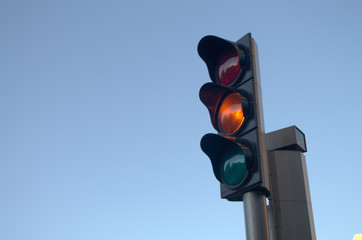 Sem&aacute;foro Amarillo Espere