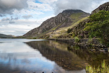 Fototapeta na wymiar View of a lake in Snowdonia National Park, Gwynedd, Wales, UK