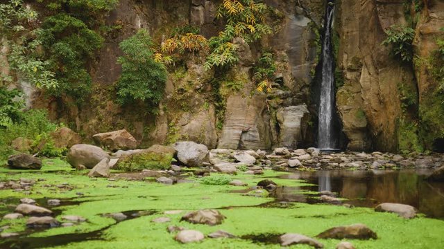 static view of the picturesque waterfall