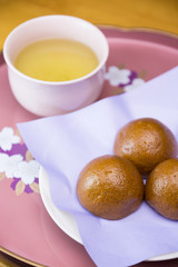 おまんじゅうと日本茶