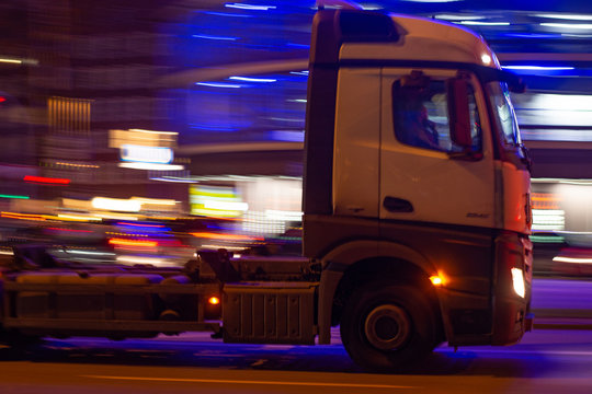 LWK in Zentrum von Hamburg in der nacht