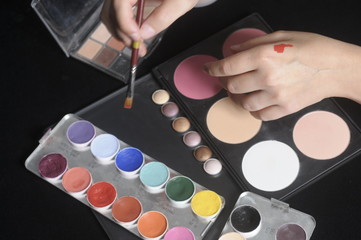 Obraz na płótnie Canvas makeup hand practice palette