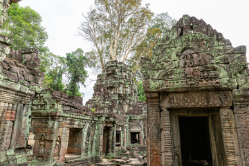 Fototapeta na wymiar ancient remains of Preah Khan temple, Siem Reap, Cambodia, Asia