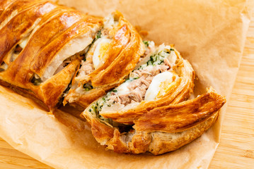 Spinach pie: Italian stromboli with eggs, spinach and mozzarella (Easter pastry)