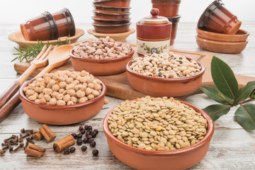 lenticchie ceci fagioli borlotti fagioli dell'occhio da sopra