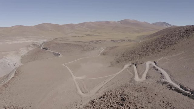 Aerial, Vista del Llullaillaco, Salar de Arizaro, Argentina - native 10 Bit (HLG)