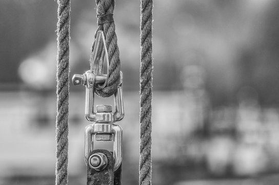 SHACKLE AND THIMBLE - Elements Of The Rigging Of Sailboat