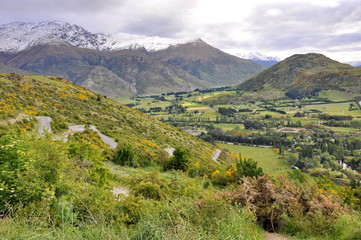 Fototapeta na wymiar Scenic spots of Crown Range Road on the South Island, New Zealand 