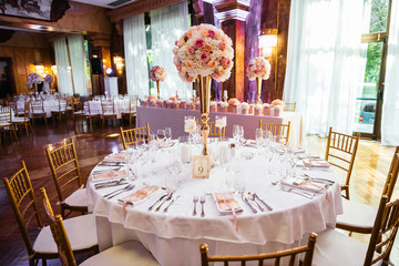 Fototapeta na wymiar Gorgeous wedding table setup