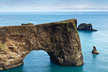 Felsentor in der Nähe von Vik, Island