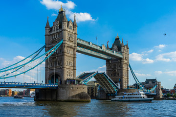 Obraz na płótnie Canvas Tower Bridge in London, UK