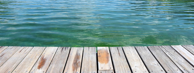 Bootssteg am Teich - Ferienzeit - Schwimmzeit