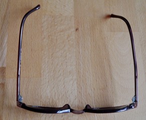 Sonnenbrille von oben