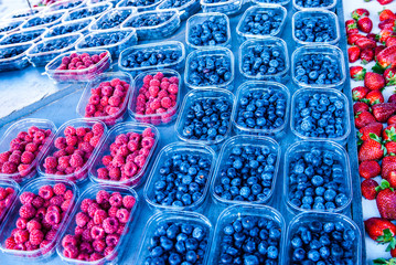 ラズベリー・ブルーベリー・ストロベリー