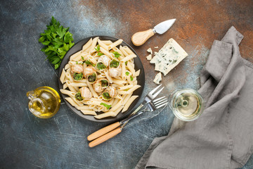 Paste with snails