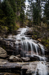 Obraz premium Whitney Portal Falls, located at the Whitney Portal campground long exposure shows the water flowing like silk.