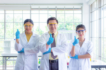 Research teams in health sciences, life sciences and chemistry experiments.