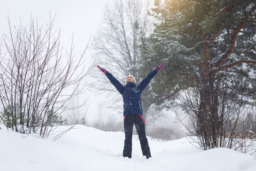 girl rejoices in winter