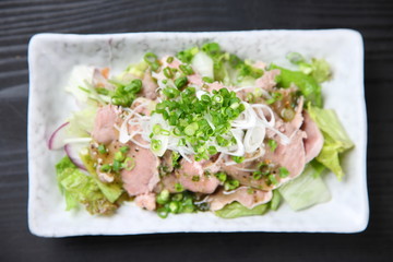 ゆで豚タン葱塩ソース