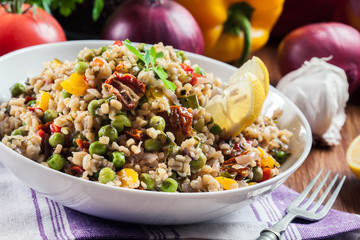 Bulgur salad with vegetables